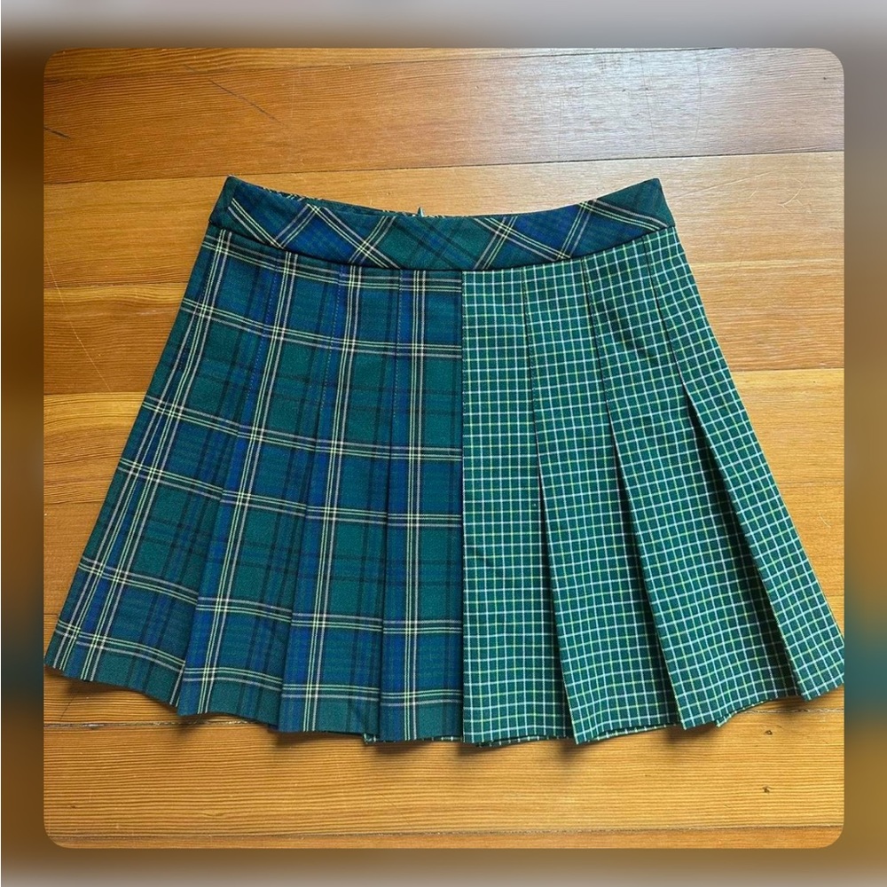 Aritzia Green Plaid Mini Skirt size 0